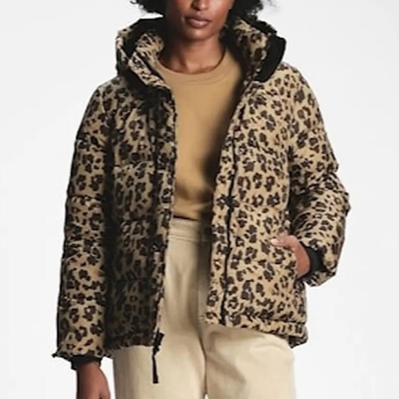 Gap Upcycled Midweight Leopard Puffer 